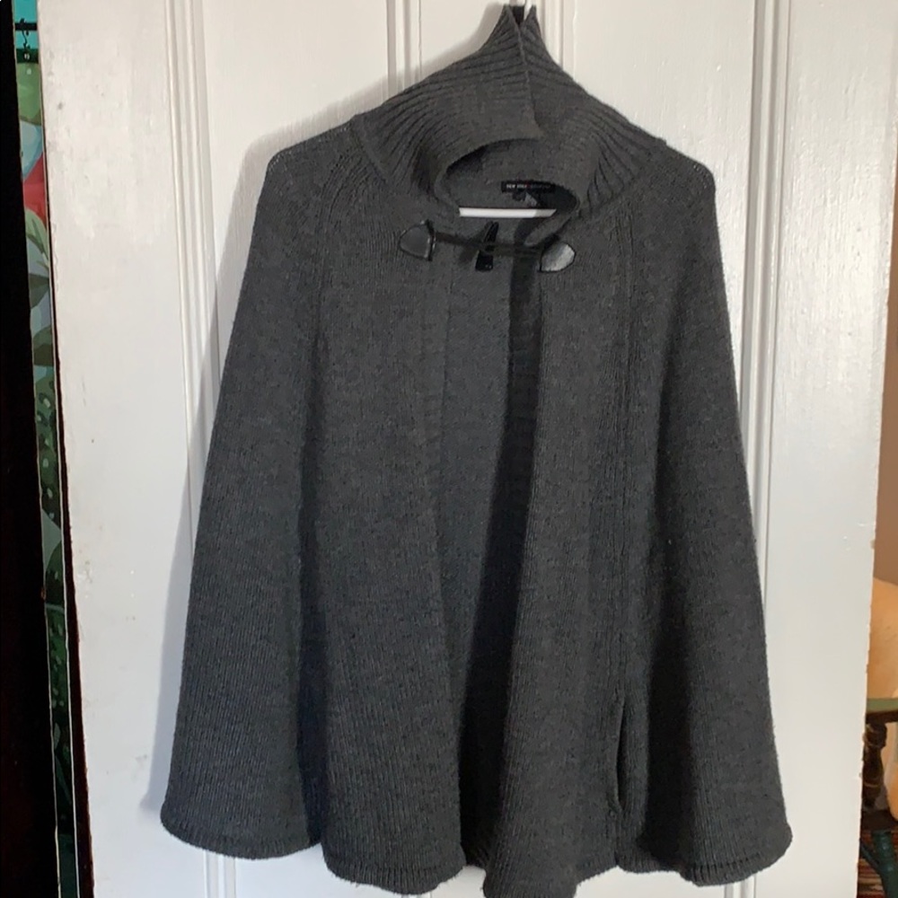 New York and Company grey knit cape